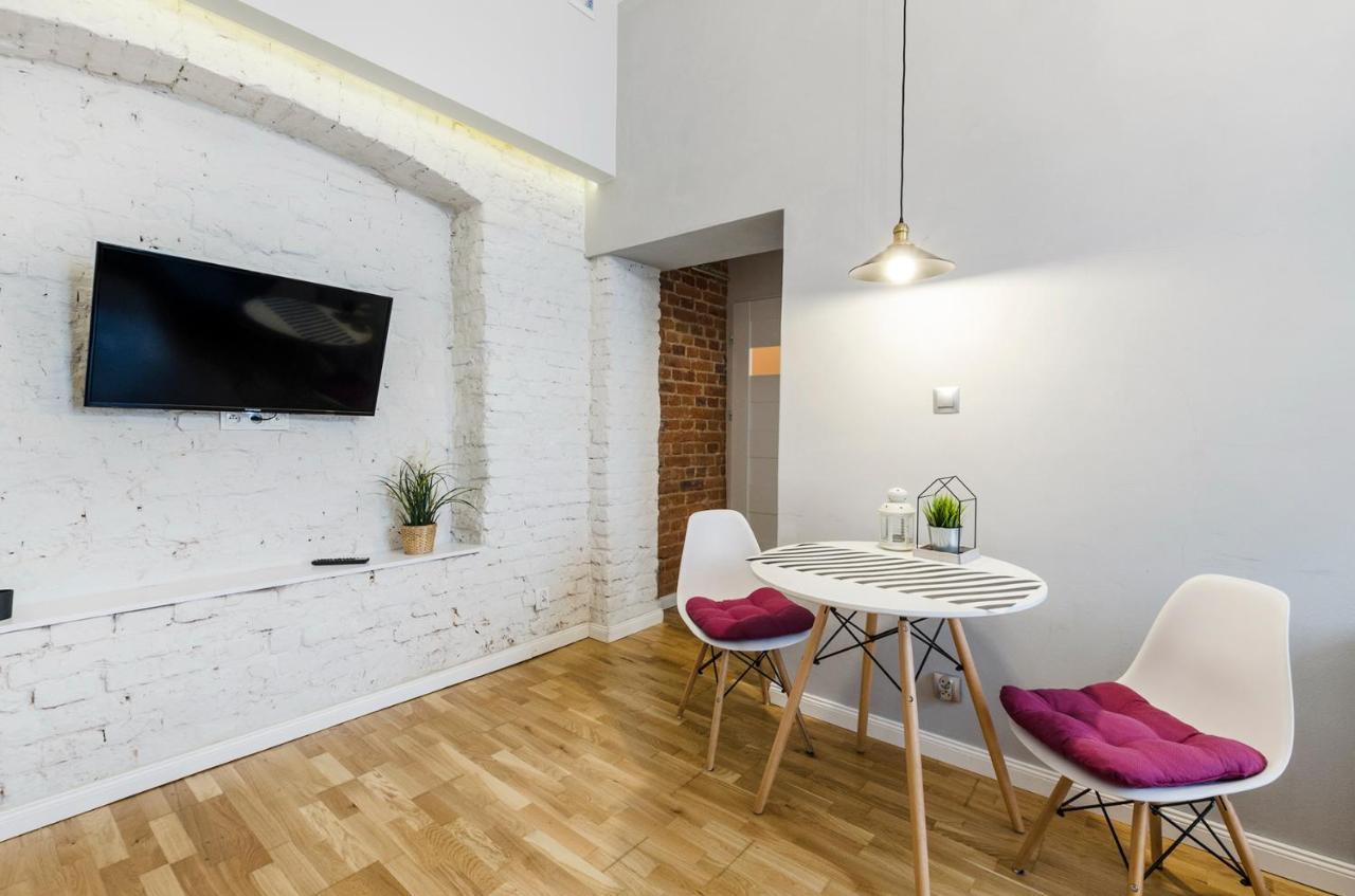 Standard Apartment On 6 Sierpnia Łódź Exterior foto