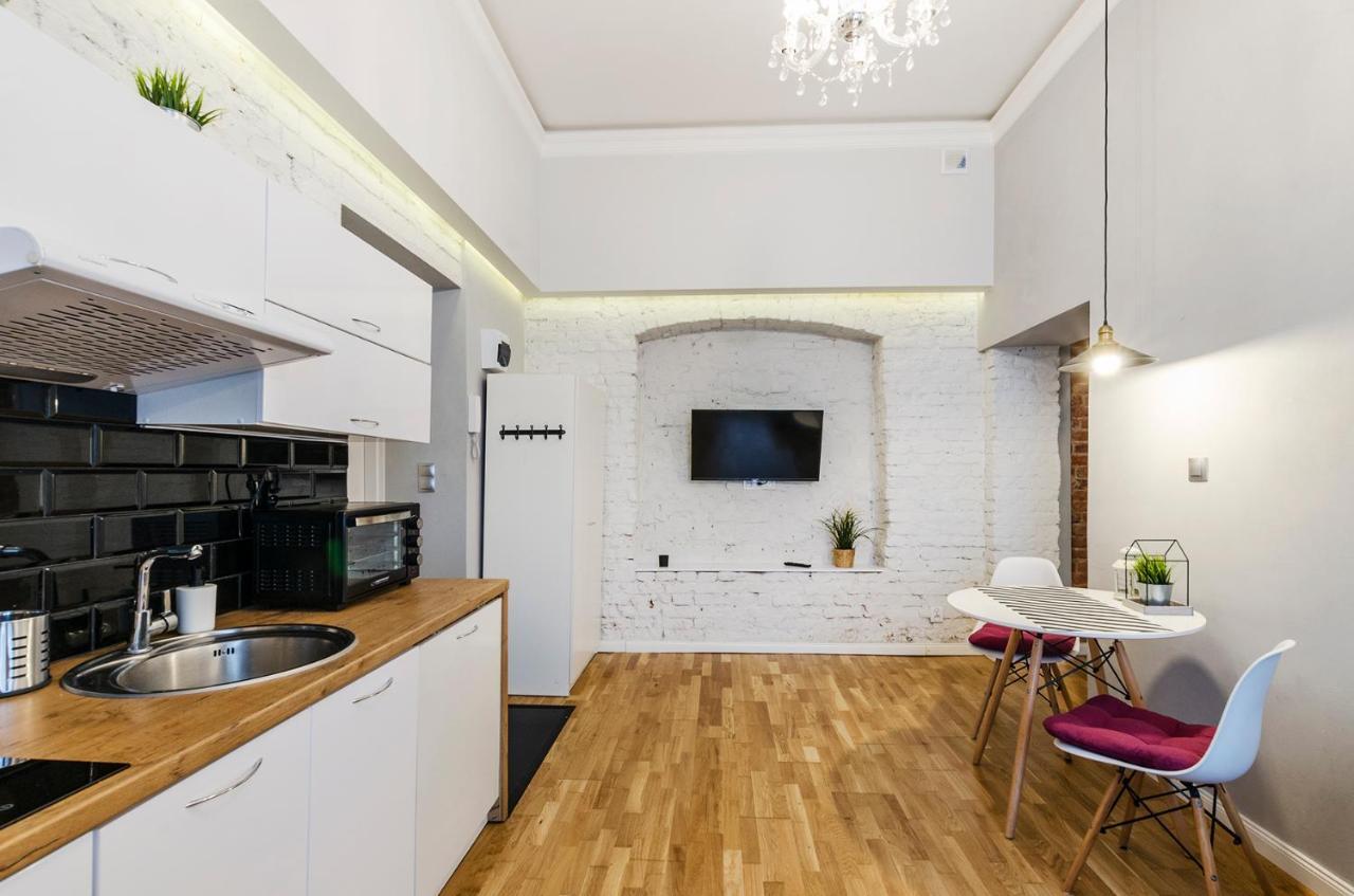 Standard Apartment On 6 Sierpnia Łódź Exterior foto